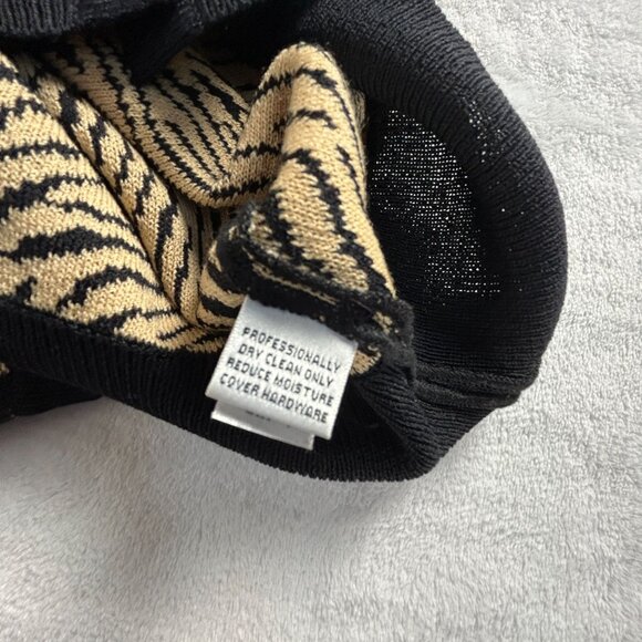 St. John Collection Marie Gray Zebra Print Cardigan Sweater Size 4 Black/Beige - Picture 5 of 8
